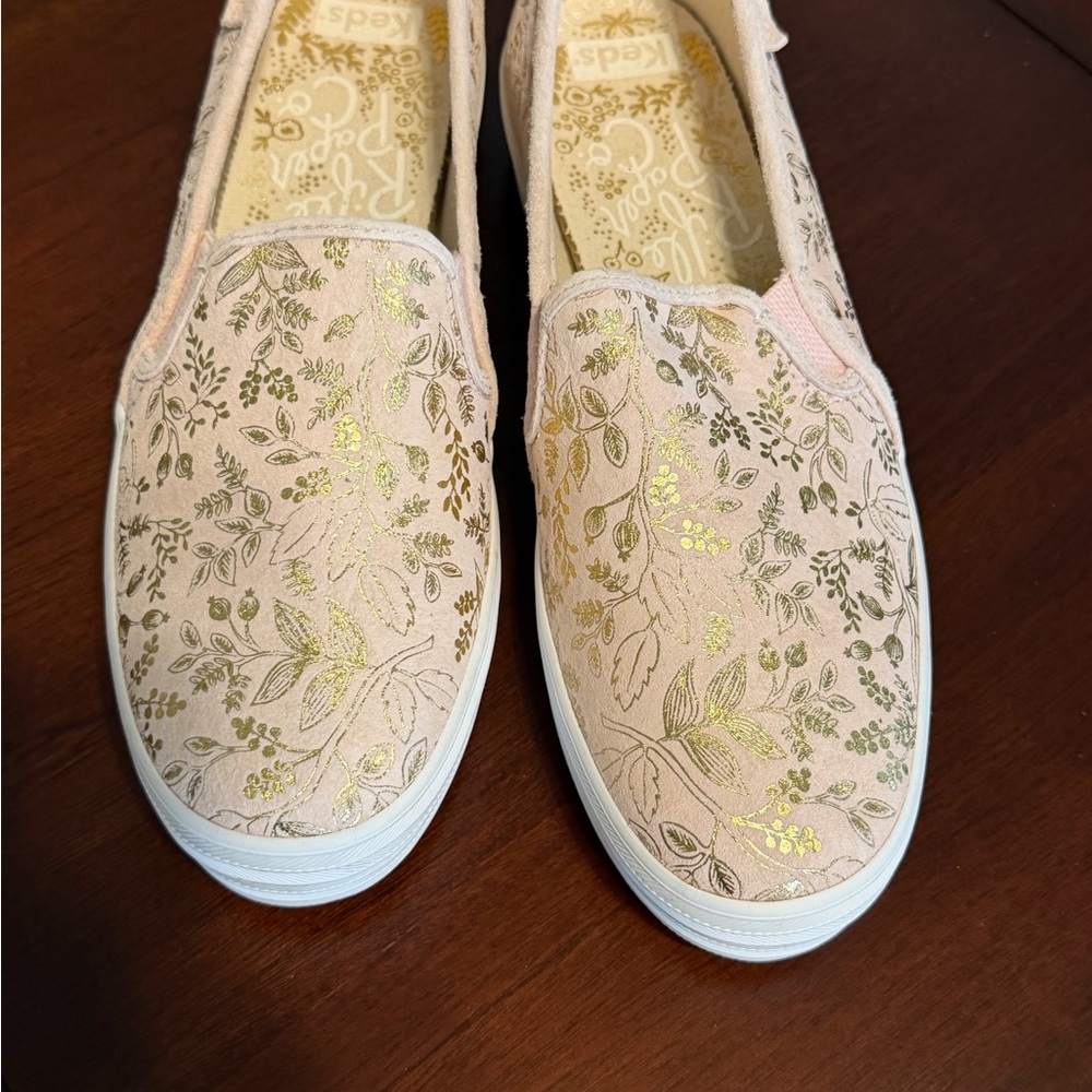 Keds Women's Pink and Gold Floral Loafers